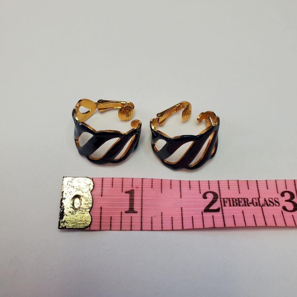 Vintage clip on earrings - Picture 5 of 5